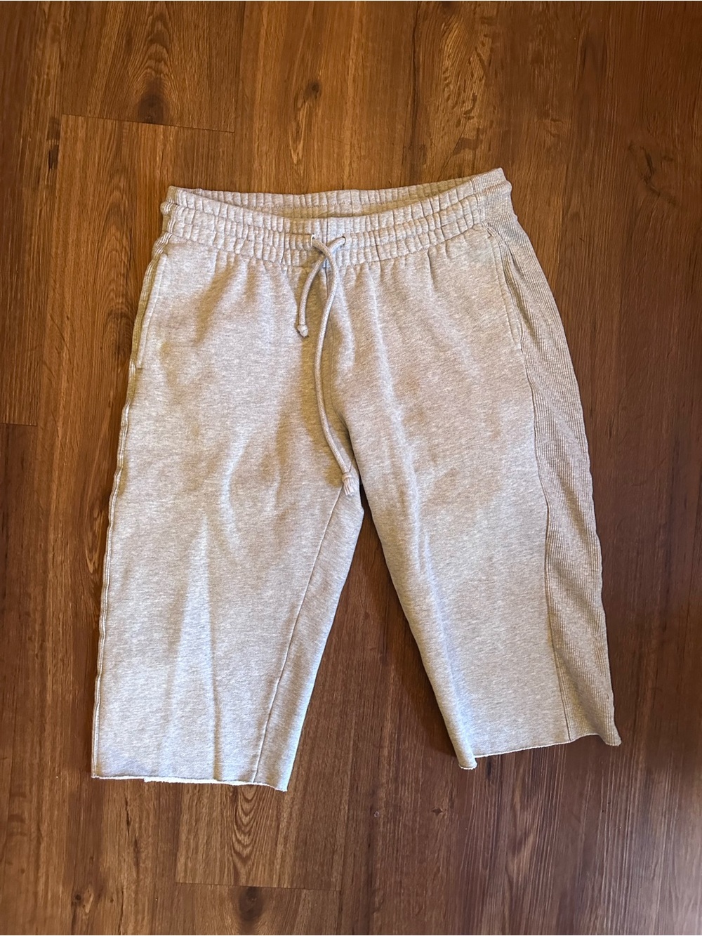 TNA Light Gray Capri Sweatpants with Drawstring Waist